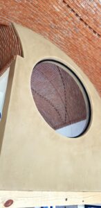 Construyendo con tierra cocida, técnica bóveda y acabado pintura mineral